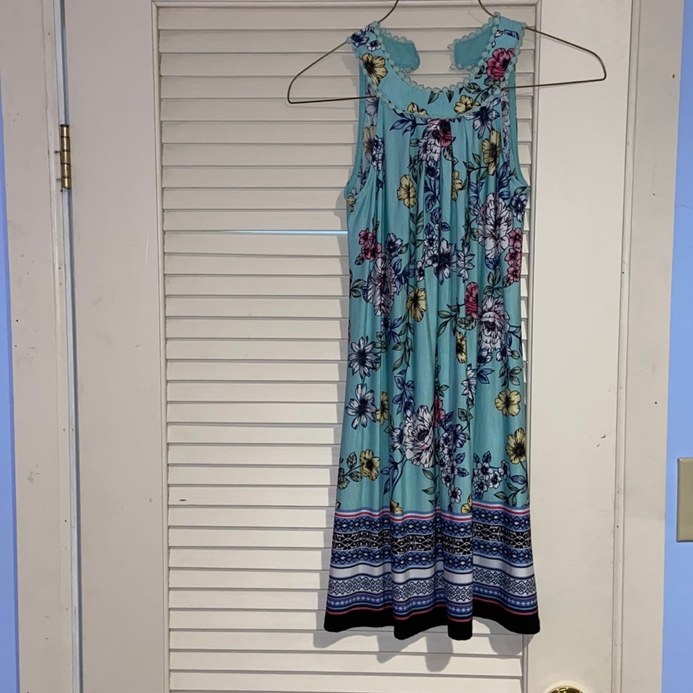 Girls Stella & Sienna medium summer dress. Excellent condition